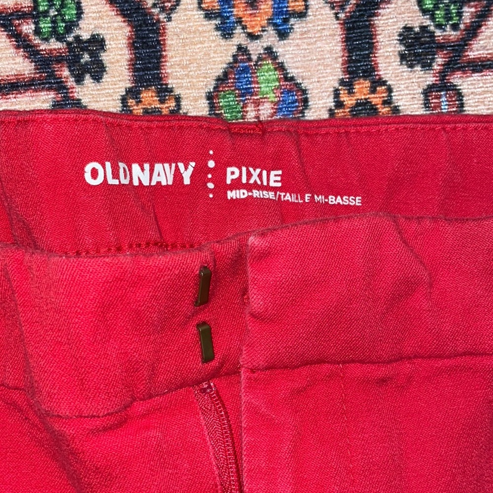 OneNavy Capris - Picture 2 of 2